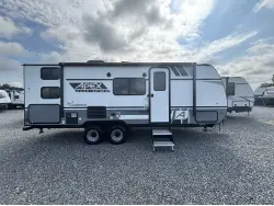 2022 COACHMEN APEX 208BHS