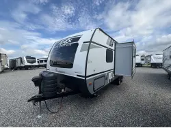 2022 COACHMEN APEX 208BHS