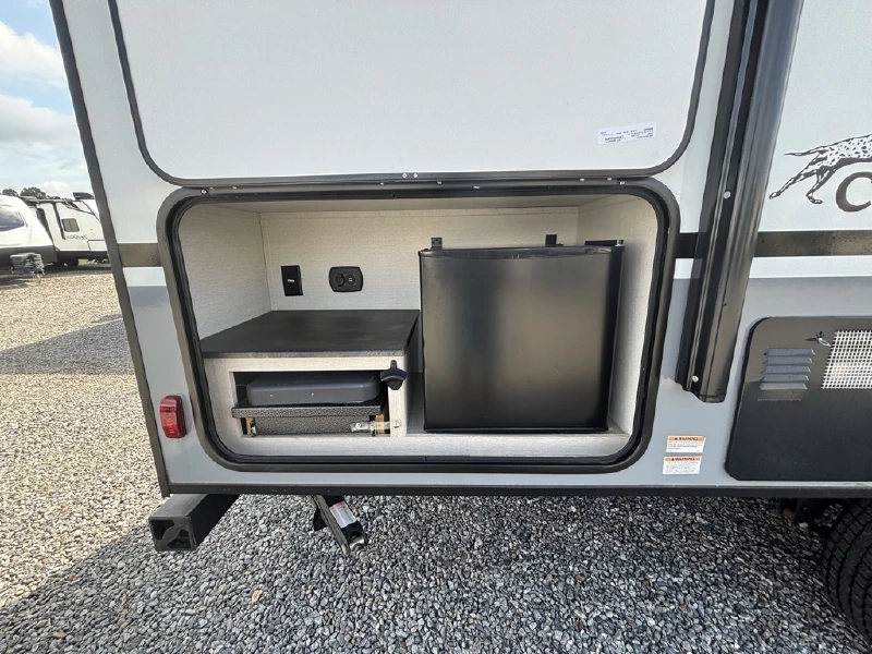 2022 COACHMEN APEX 208BHS