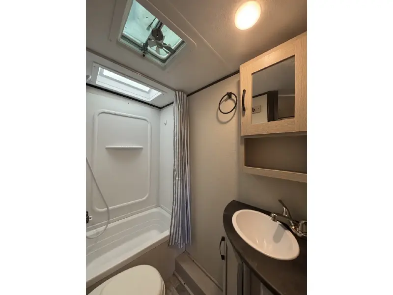 2022 COACHMEN APEX 208BHS
