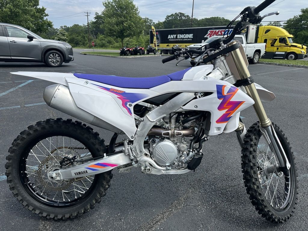 富士 50th Anniversary Edition 2024 Yamaha YZ250F 50th Anniversary Edition - Central