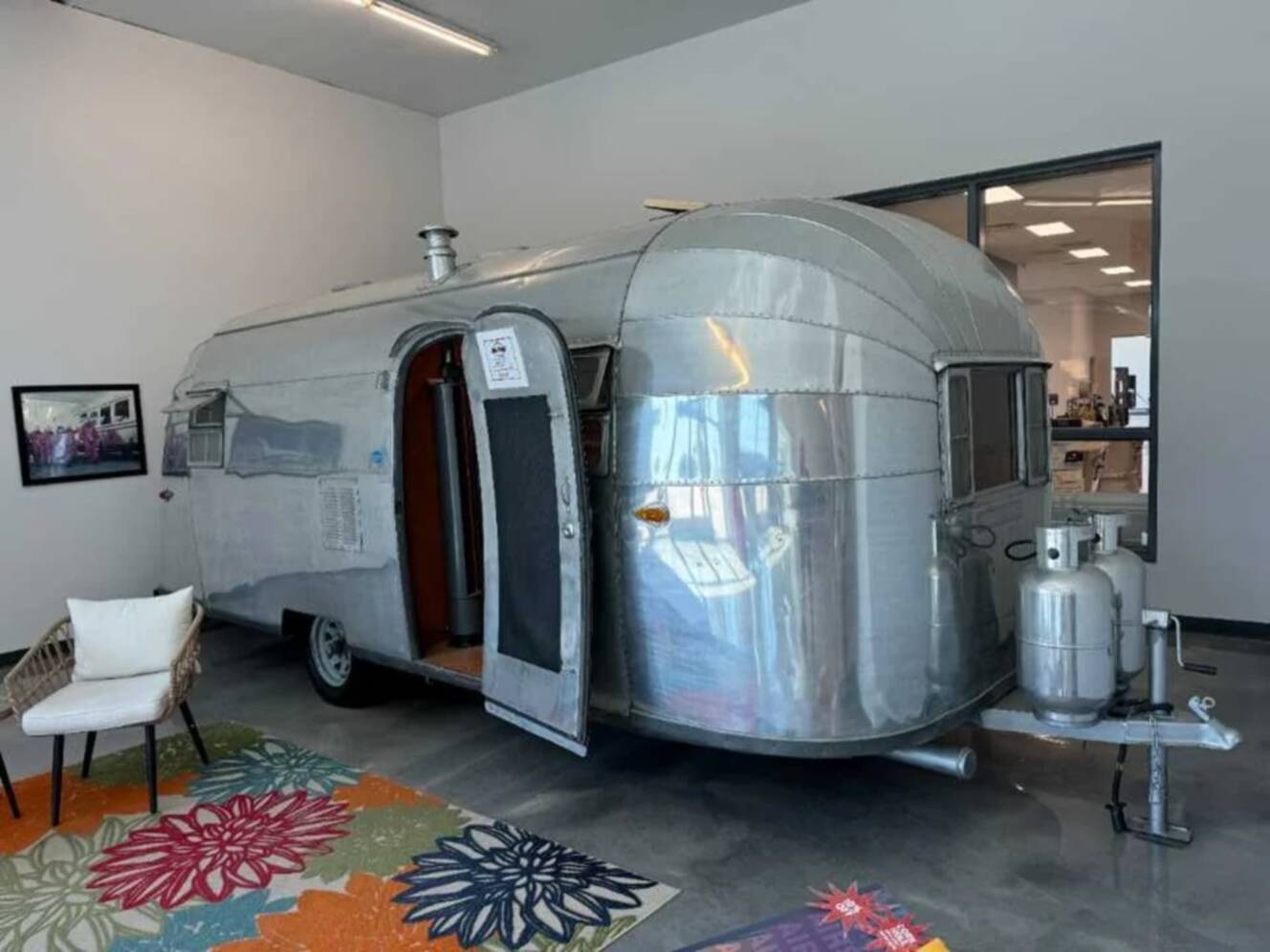 A photo of this 1952 Airstream FLYING CLOUD 22