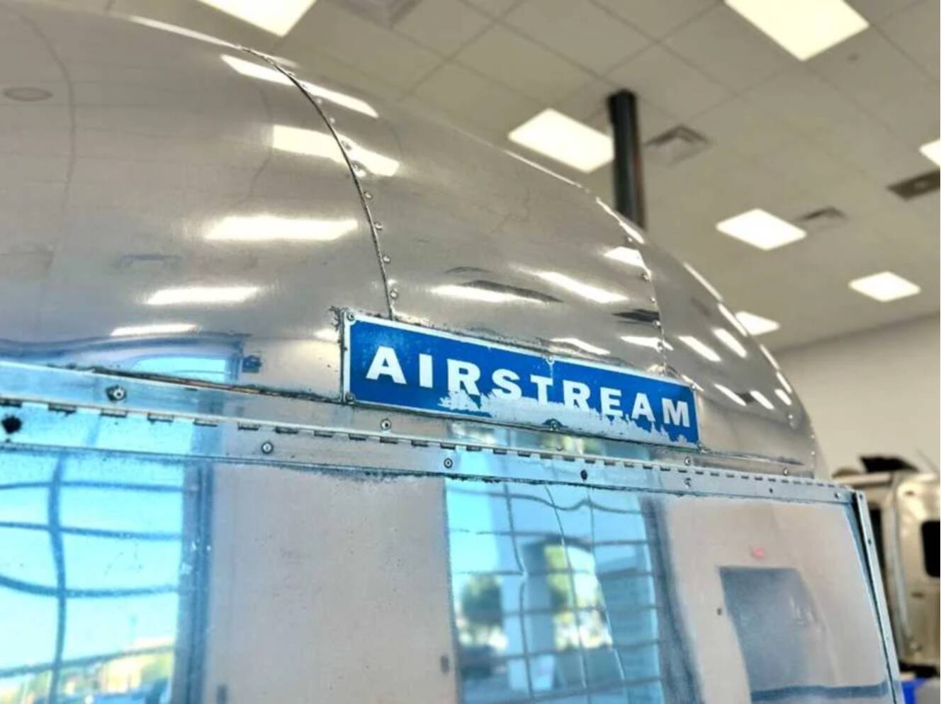 A photo of this 1965 Airstream LAND YACHT