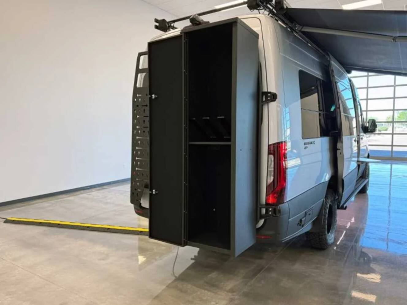 A photo of this 2024 Airstream INTERSTATE 24X