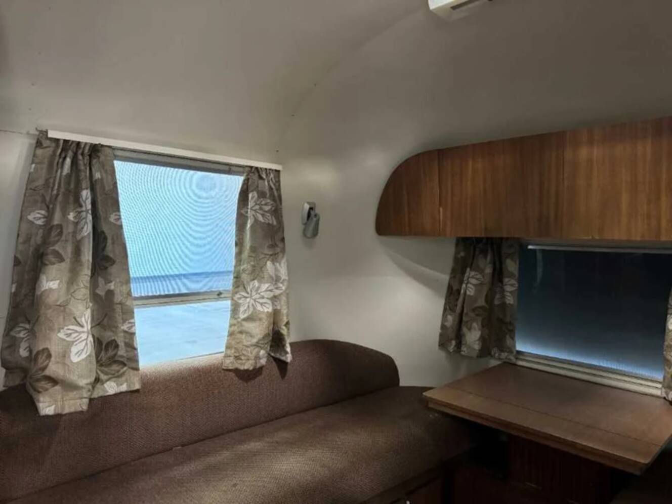 A photo of this 1965 Airstream LAND YACHT