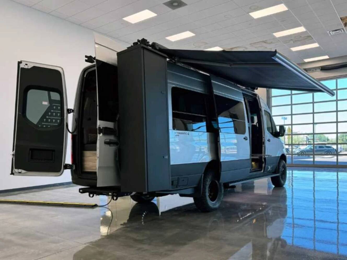 A photo of this 2024 Airstream INTERSTATE 24X