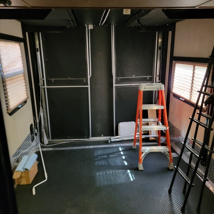 2015 Forest River Xlr Thunderbolt 340X12HP in home KS