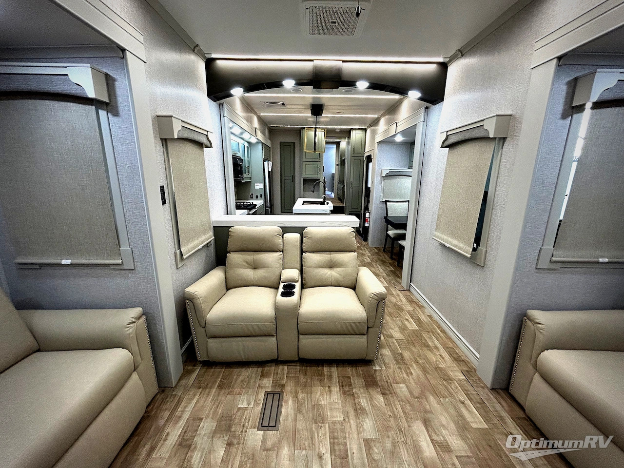 2025 Redwood RV