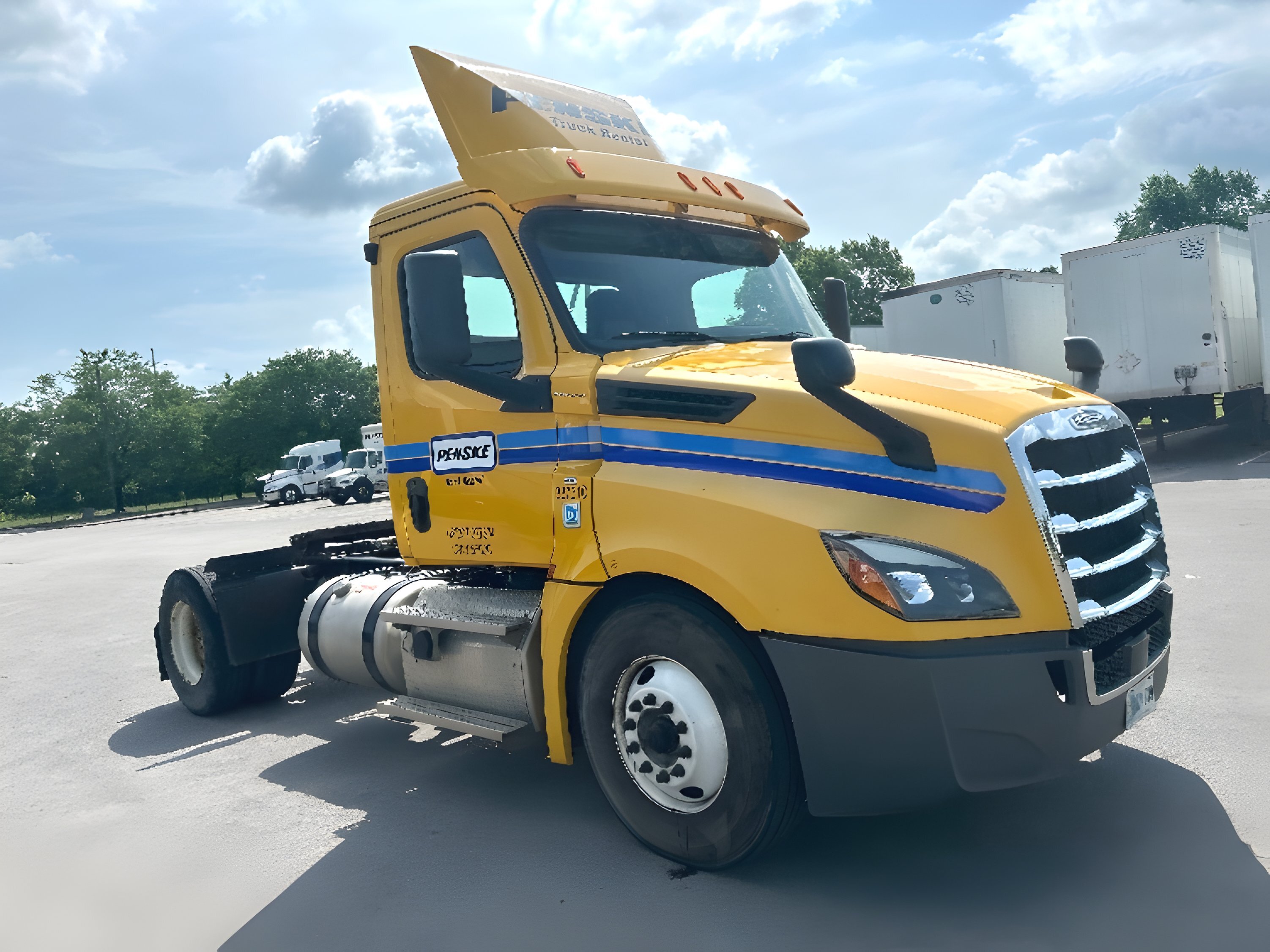 2020 FREIGHTLINER CASCADIA 126 in Louisville, KY