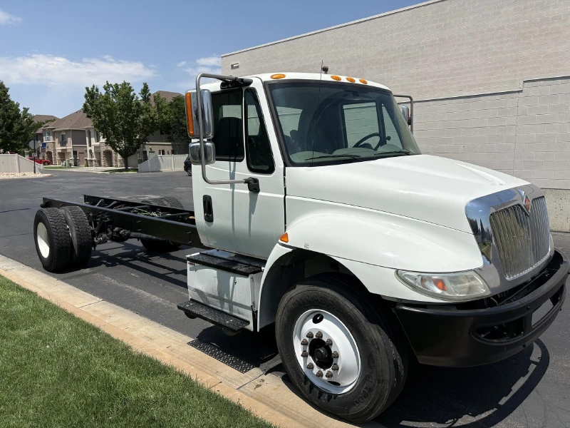 2017 INTERNATIONAL DURASTAR 4300