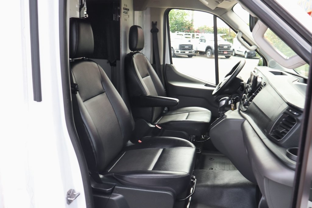 2022 Ford Transit photo 17
