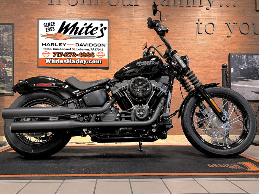 【中古】 Blah Street Blue 2018 Harley-Davidson Street Glide Motorcycles For Sale