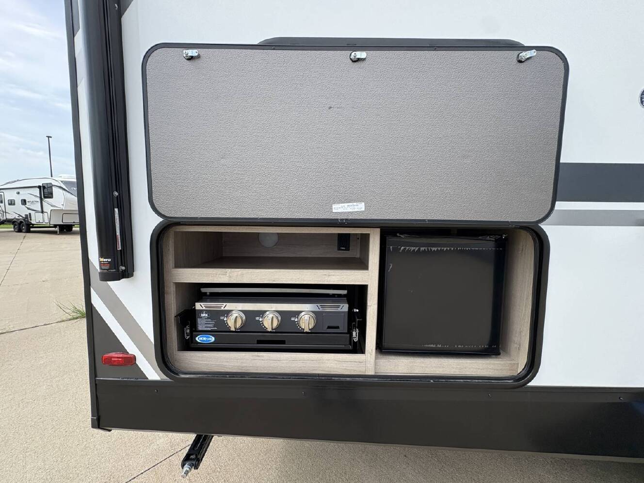 A photo of this 2026 Grand Design Imagine 2470BH