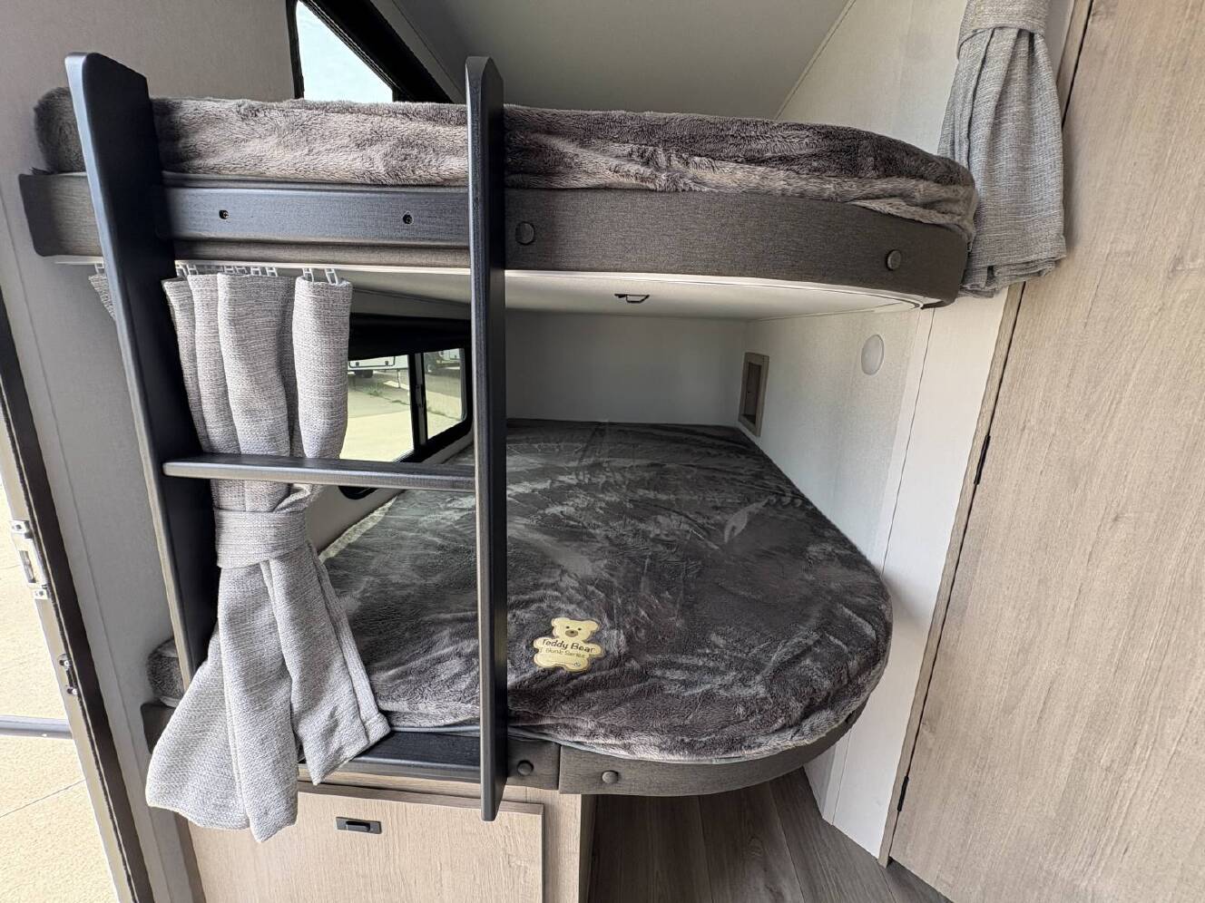 A photo of this 2026 Grand Design Imagine 2470BH