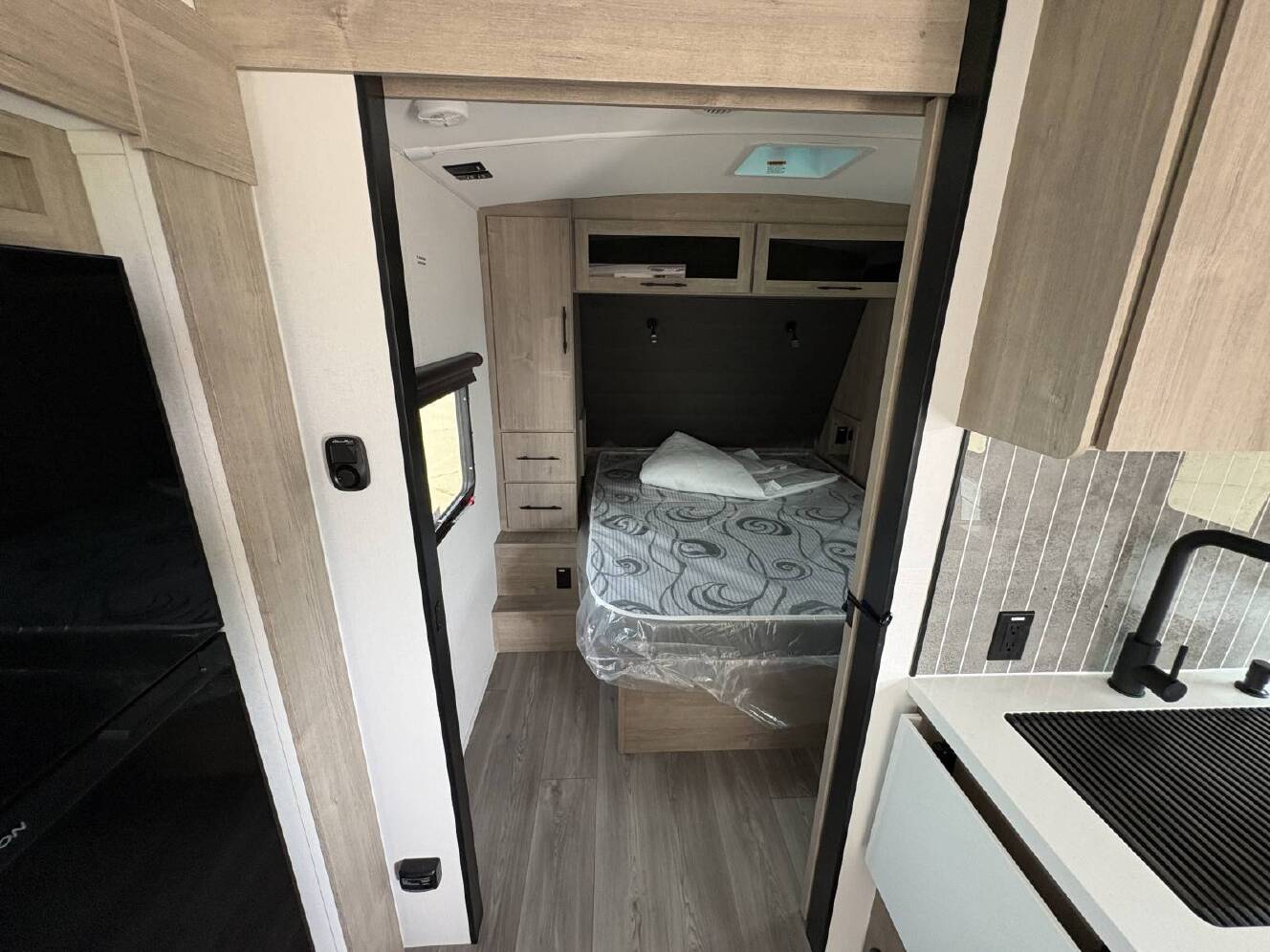 A photo of this 2026 Grand Design Imagine 2470BH