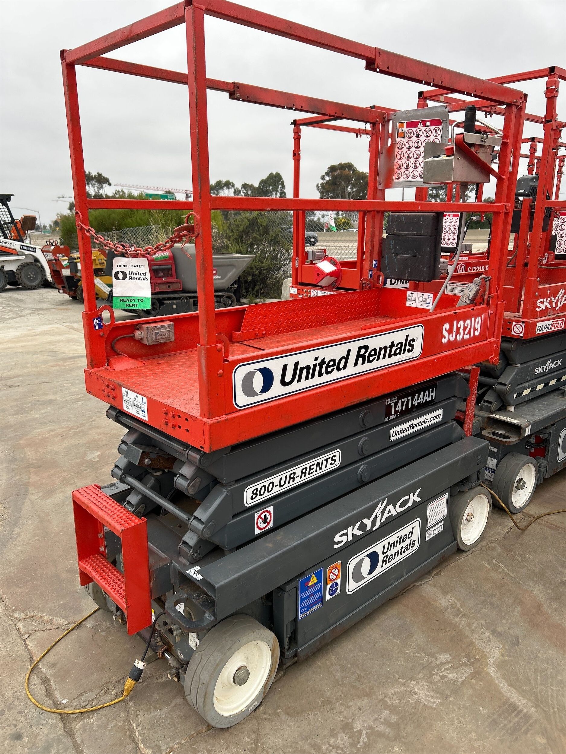 2014 SKYJACK SJIII3219 Scissor Lift in San Diego, CA
