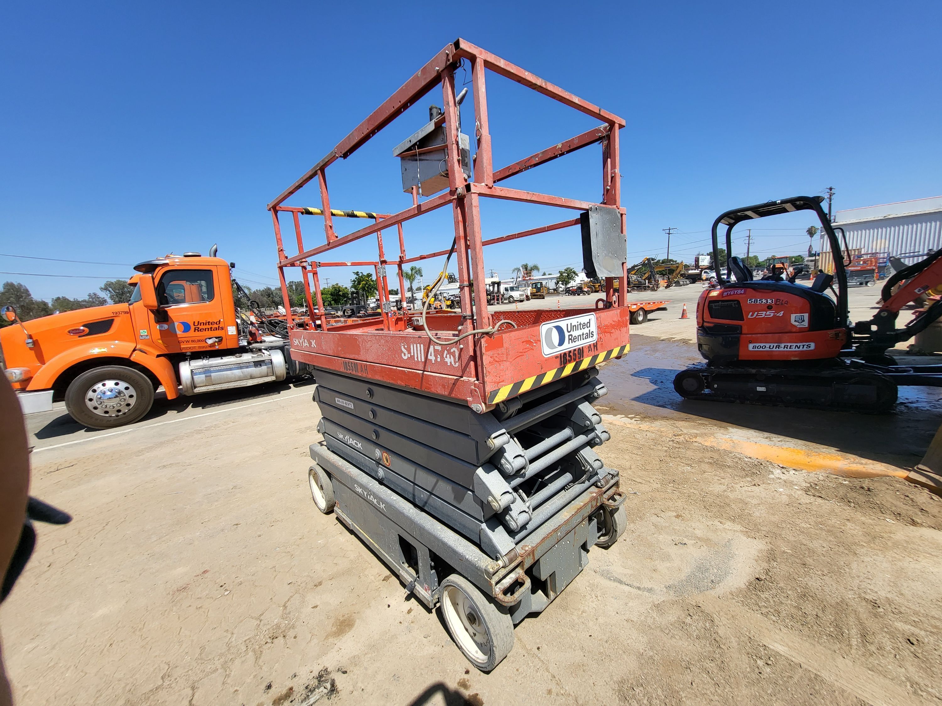 2017 SKYJACK SJIII4740 Scissor Lift in San Diego, CA