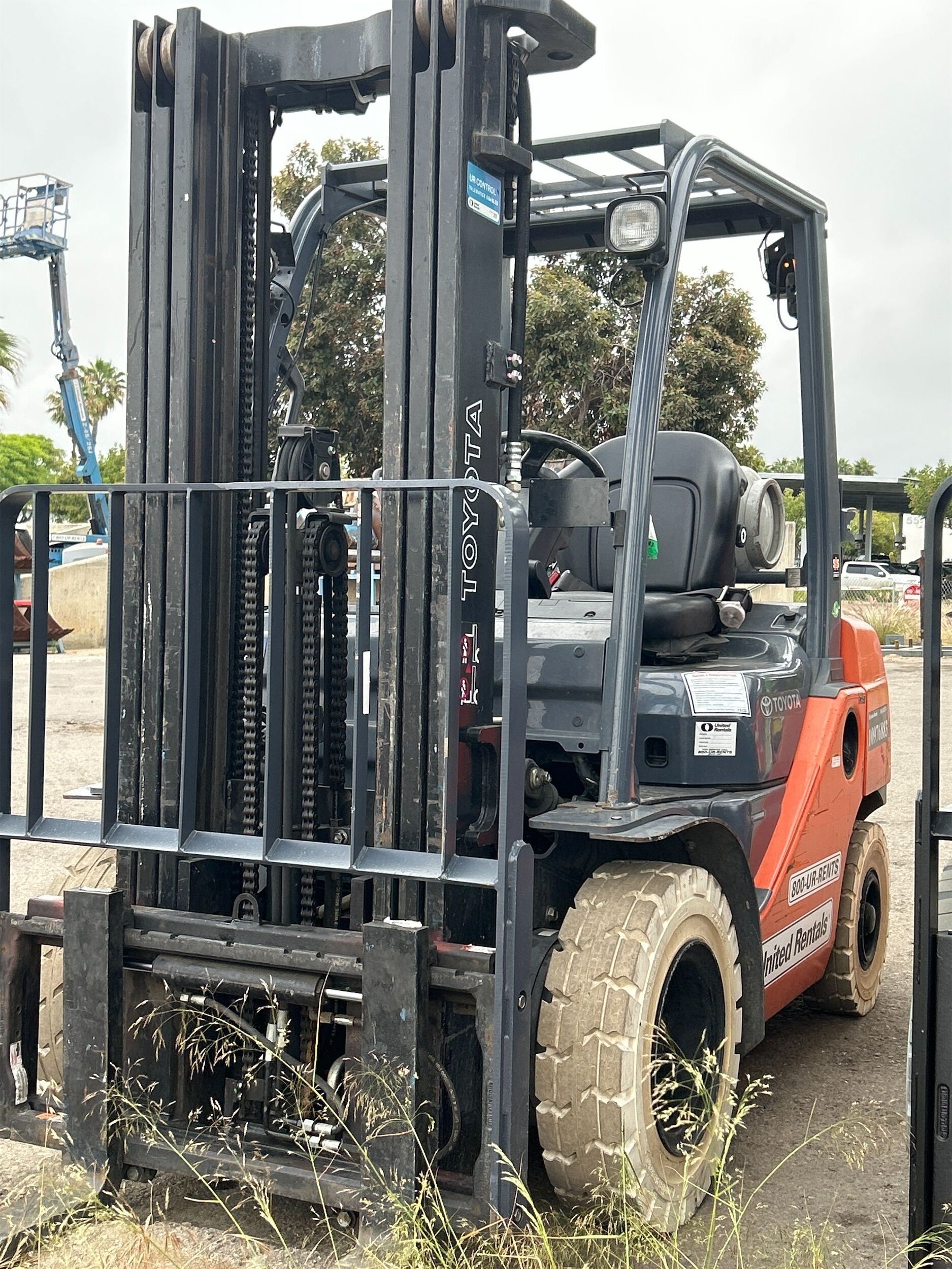 2019 TOYOTA 8FGU25 Warehouse Forklift in San Diego, CA