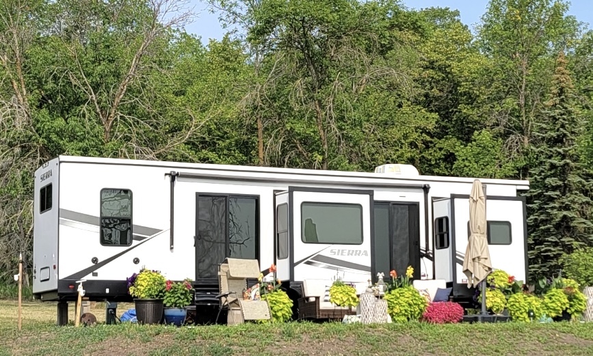 2021 Forest River Sierra Destination 420FL in walhalla ND