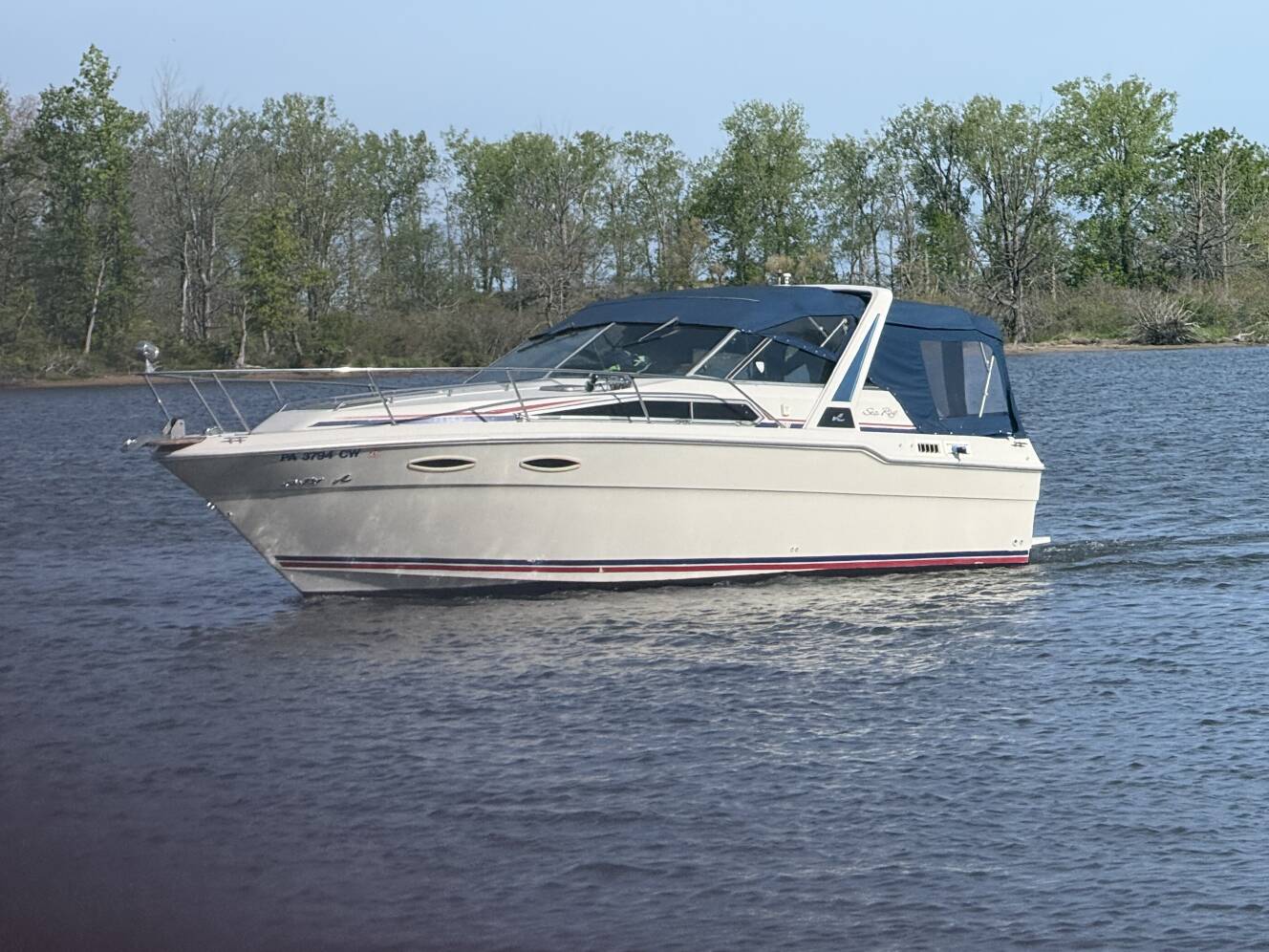 A photo of this 1987 Sea Ray 300 Sundancer