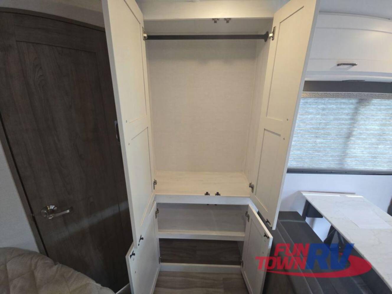 A photo of this 2025 Gulf Stream Rv Yellowstone Y6237LE