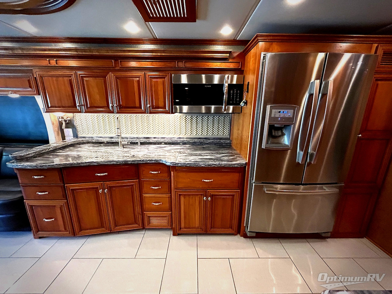 2013 Newmar essex 4542