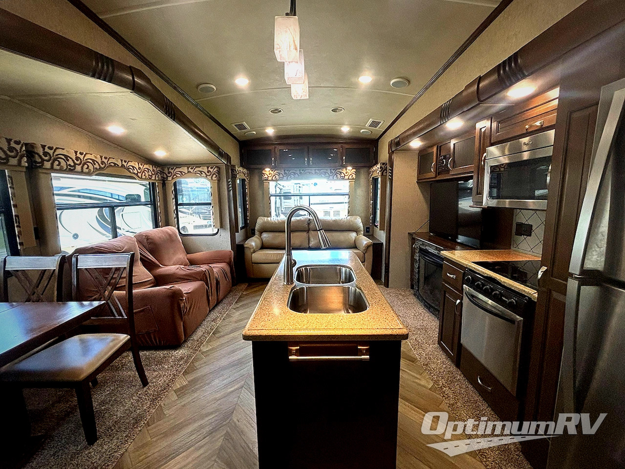 2017 Forest River cedar creek silverback 35ik