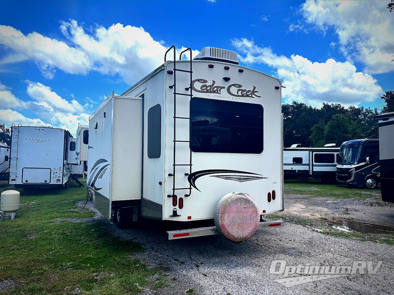 2017 Forest River cedar creek silverback 35ik