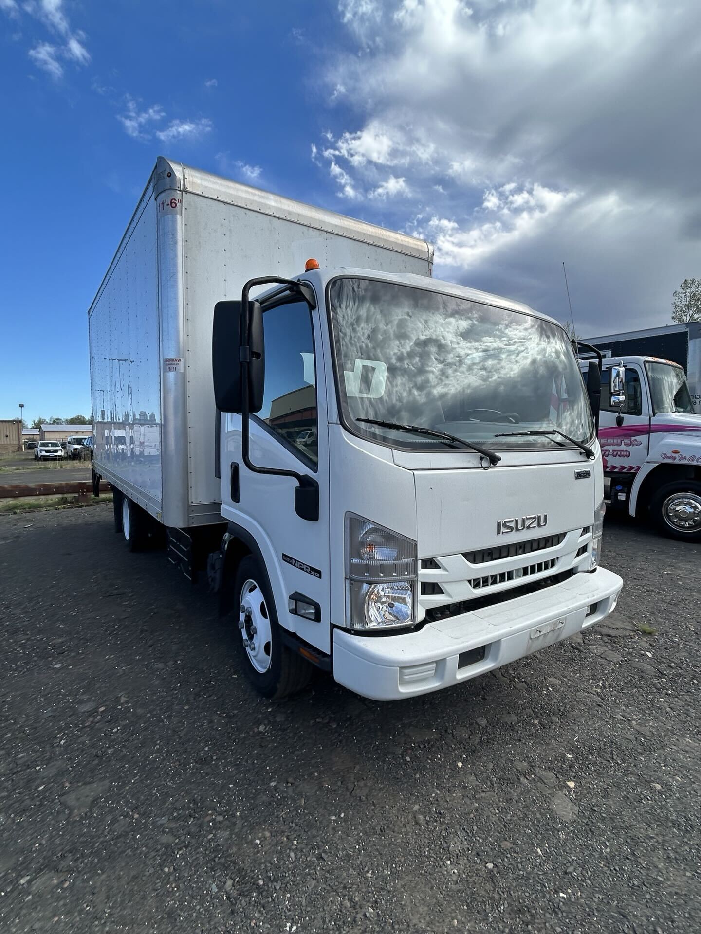 ワンダフルキューピット 非売品 ¥6500 Chevrolet 6500 Box Truck For Sale | Purple Wave Auction