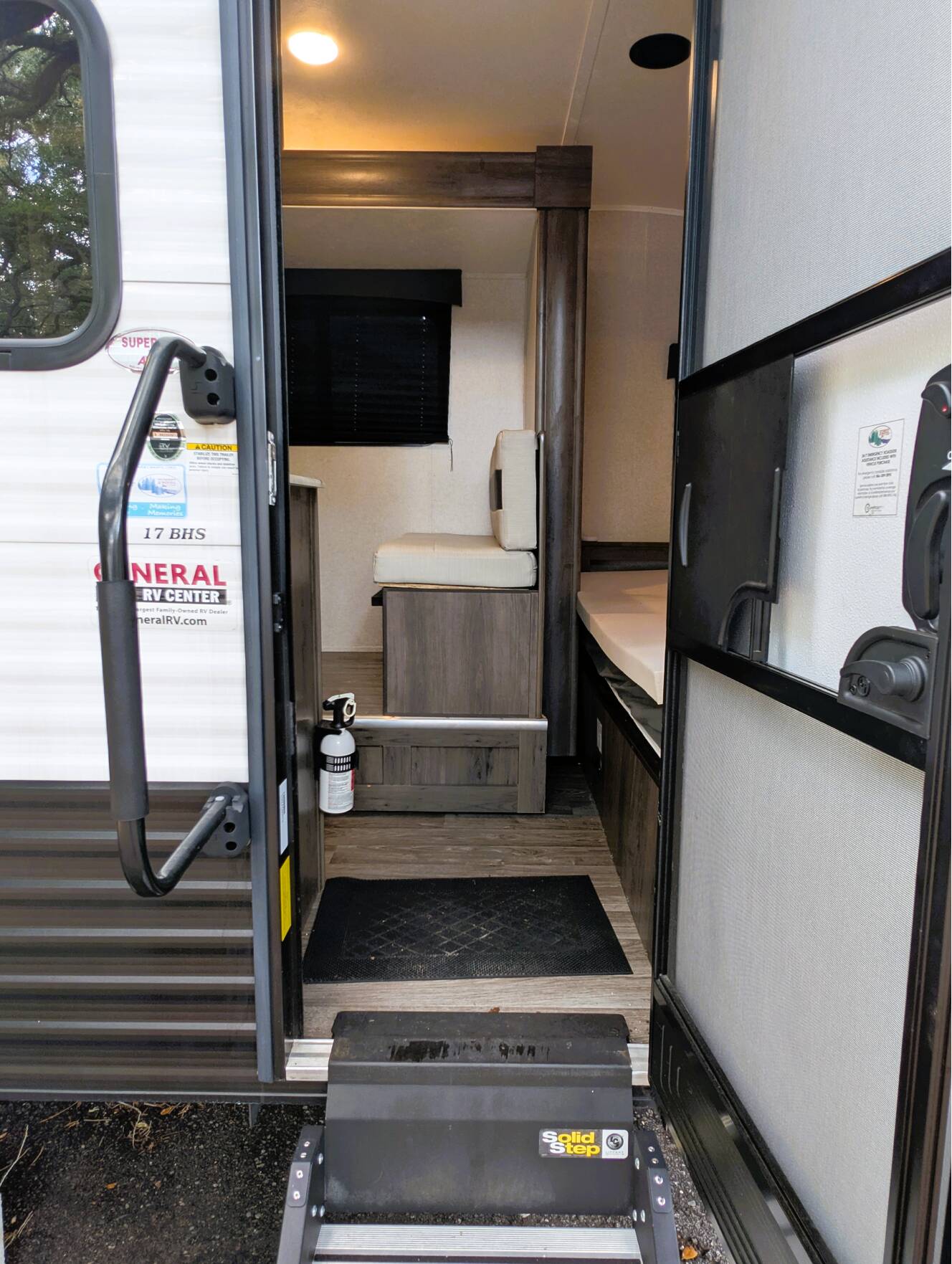 A photo of this 2021 Coachmen CLIPPER ULTRA-LITE 17BHS