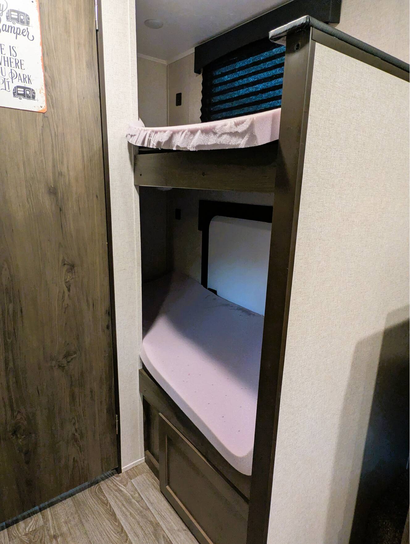 A photo of this 2021 Coachmen CLIPPER ULTRA-LITE 17BHS