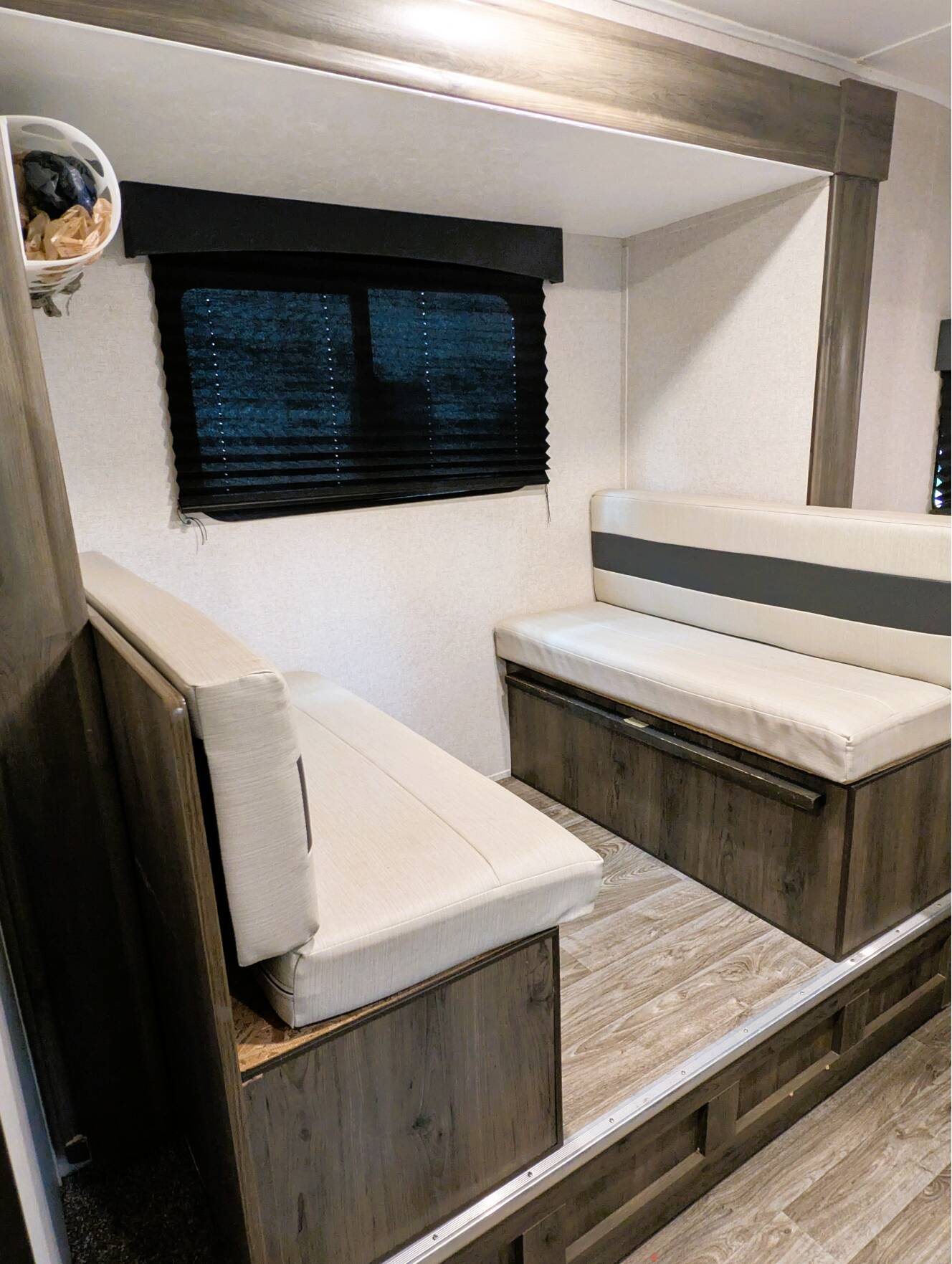 A photo of this 2021 Coachmen CLIPPER ULTRA-LITE 17BHS