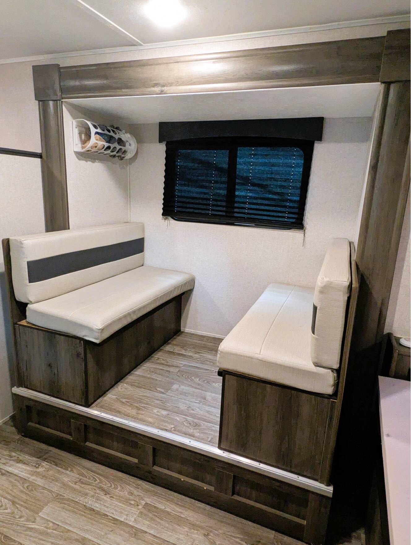 A photo of this 2021 Coachmen CLIPPER ULTRA-LITE 17BHS