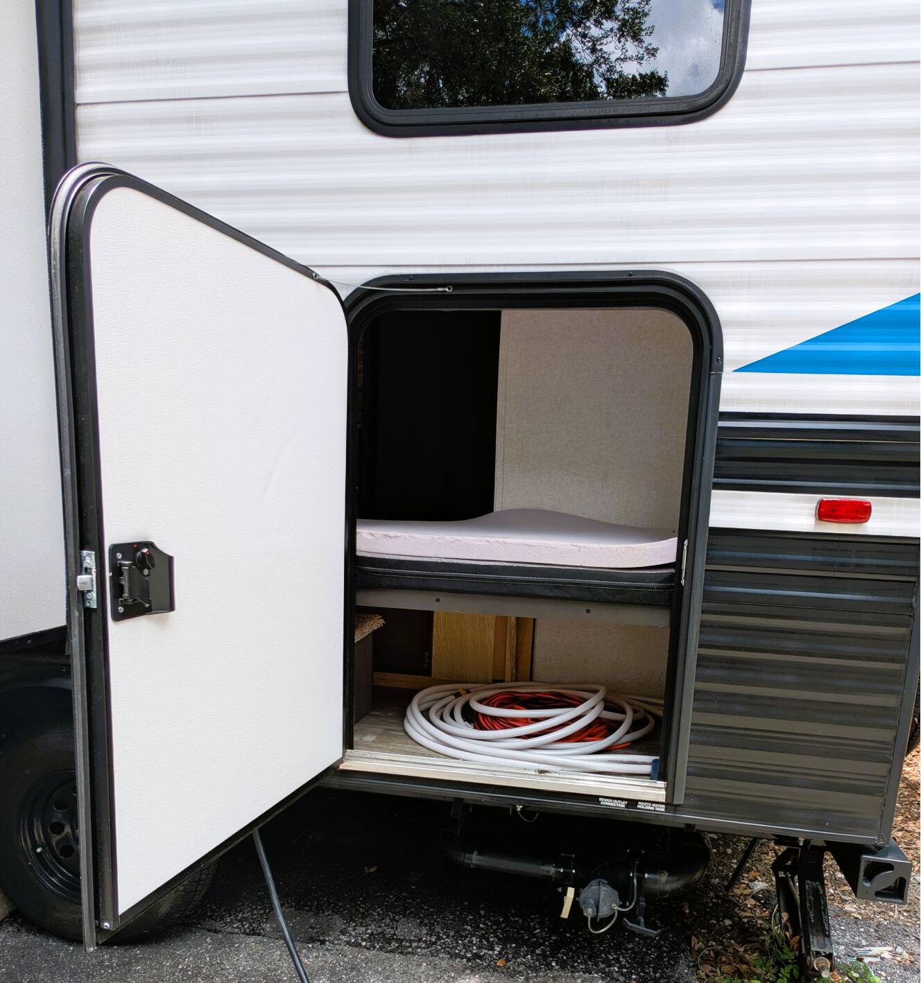 A photo of this 2021 Coachmen CLIPPER ULTRA-LITE 17BHS