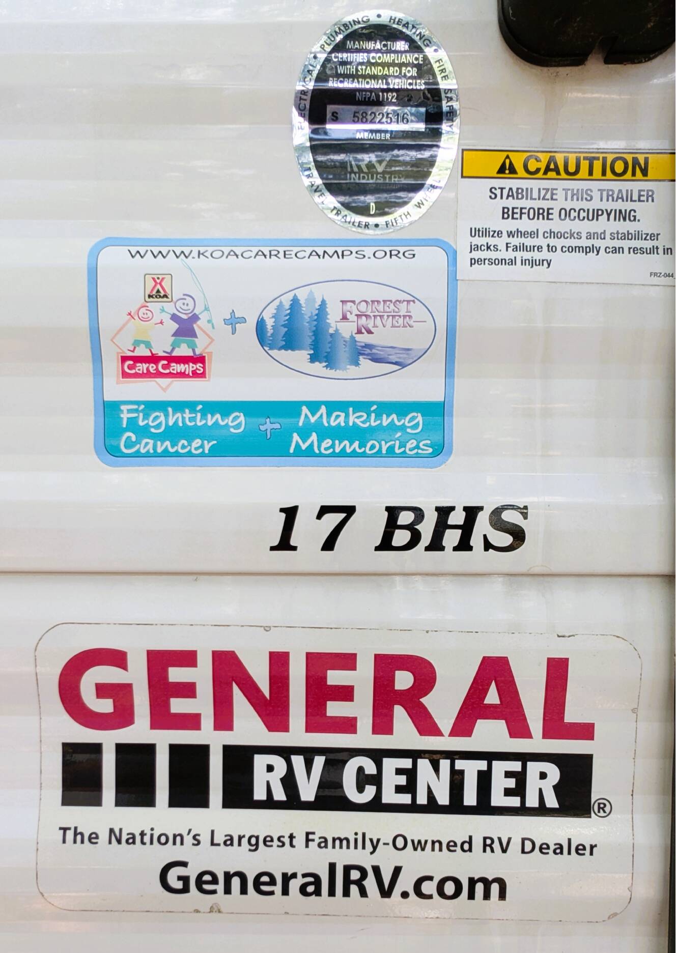 A photo of this 2021 Coachmen CLIPPER ULTRA-LITE 17BHS