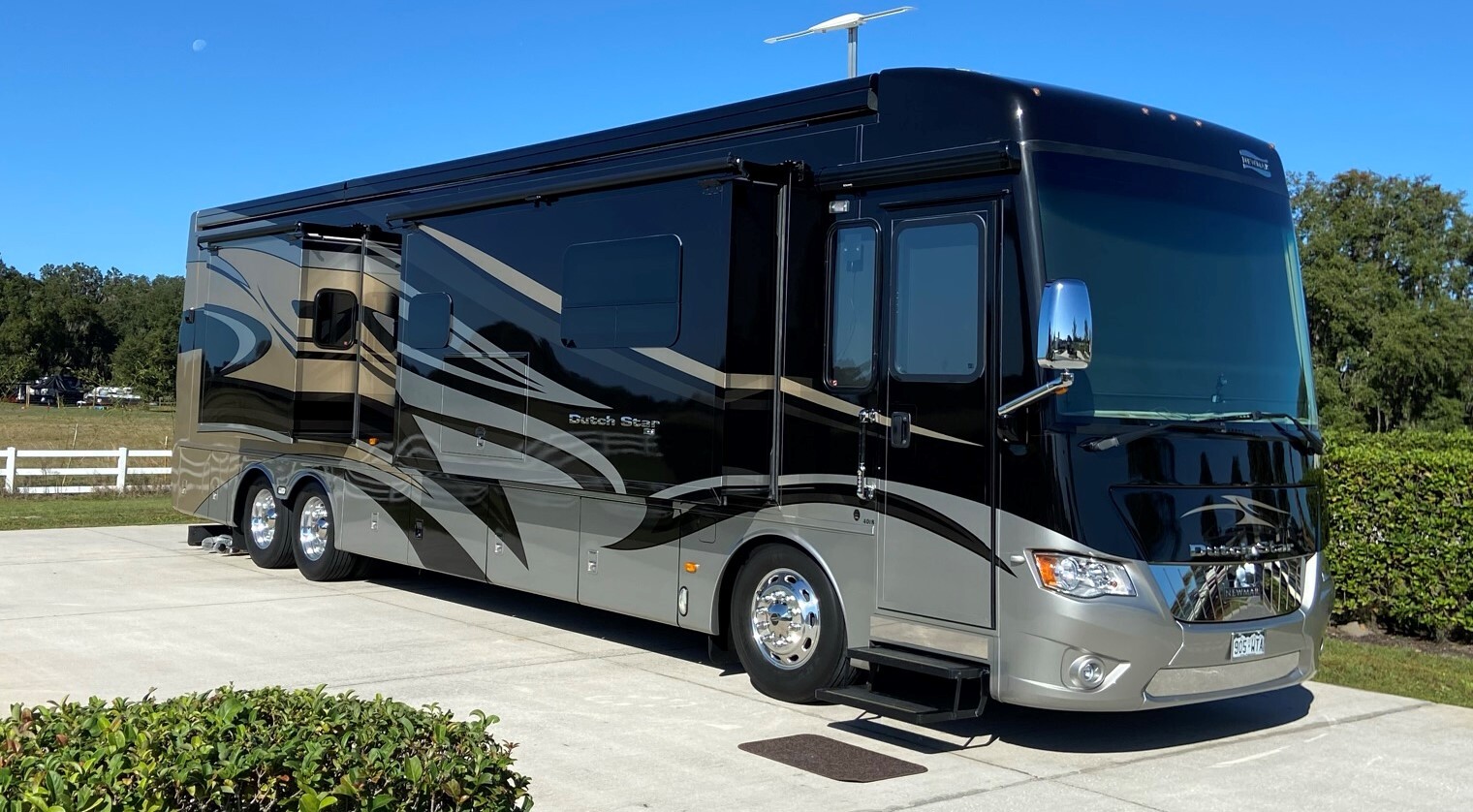2015 Newmar DUTCH STAR 4018 in georgetown OH