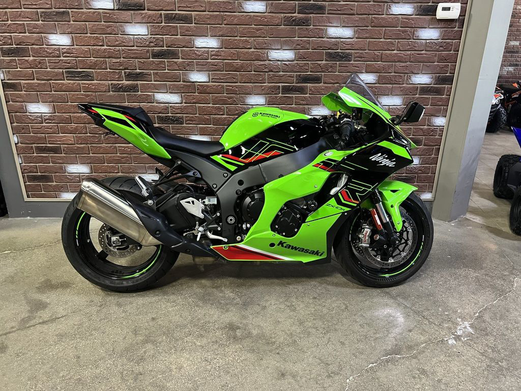 JUS I should keep quiet when my mom is insulting my bike's color