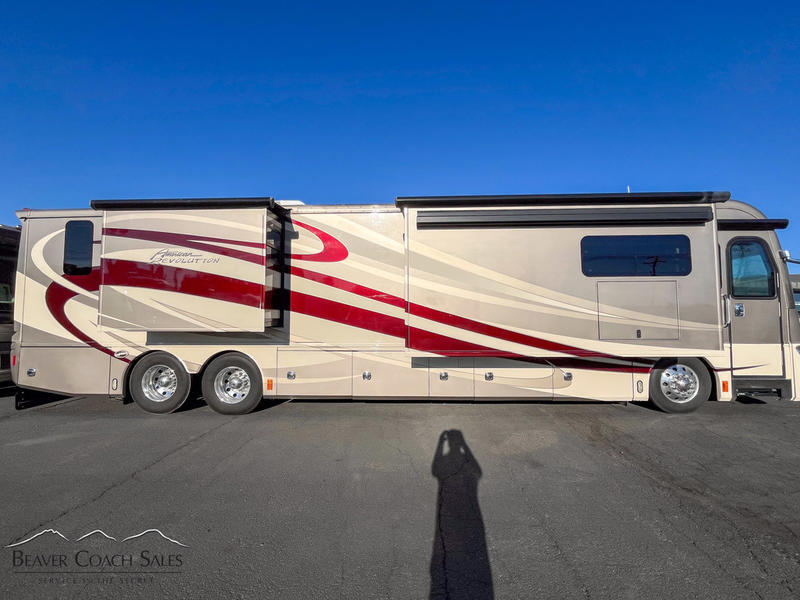 2012 American Coach revolution 42w
