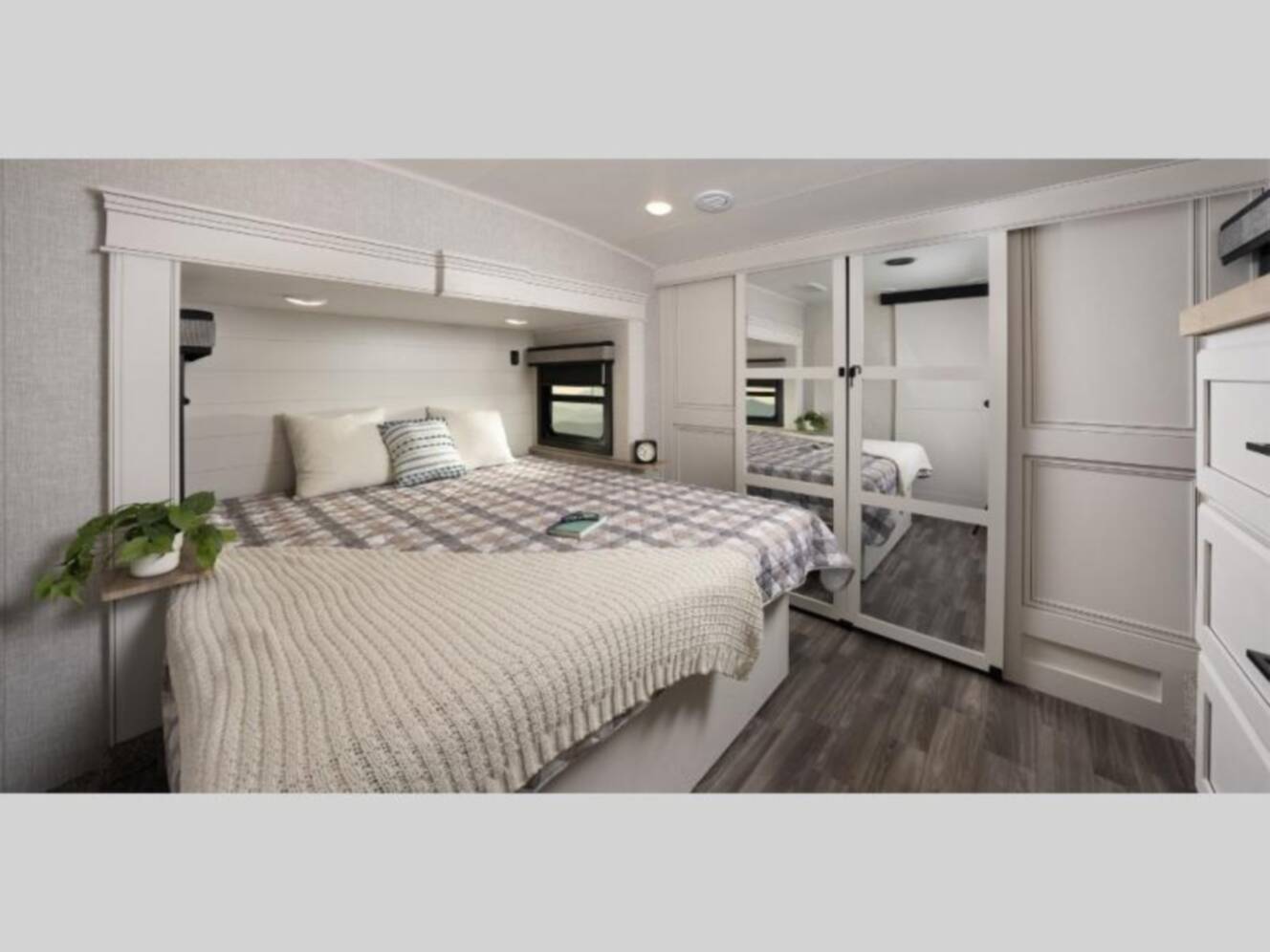 A photo of this 2027 Jayco Eagle 365UKTS