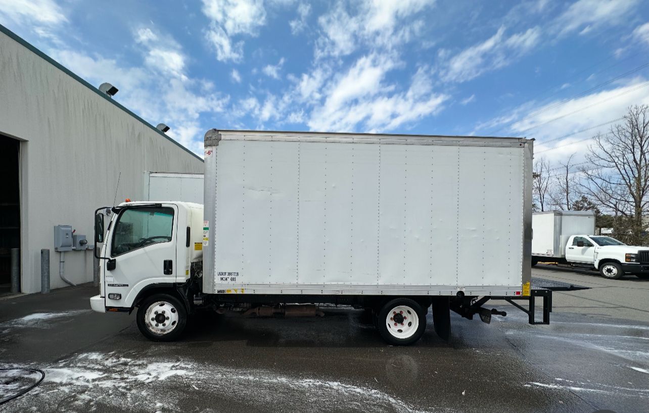 2019 Isuzu Npr Hd in Haymarket, VA