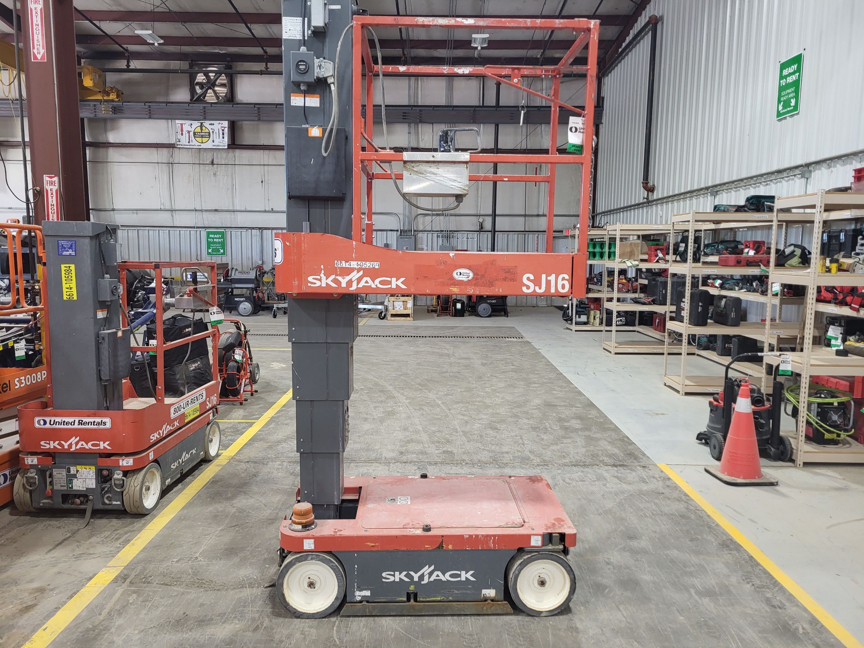 2018 SKYJACK SJ16 Self-Propelled One-Person Lift in Spring Hill, TN