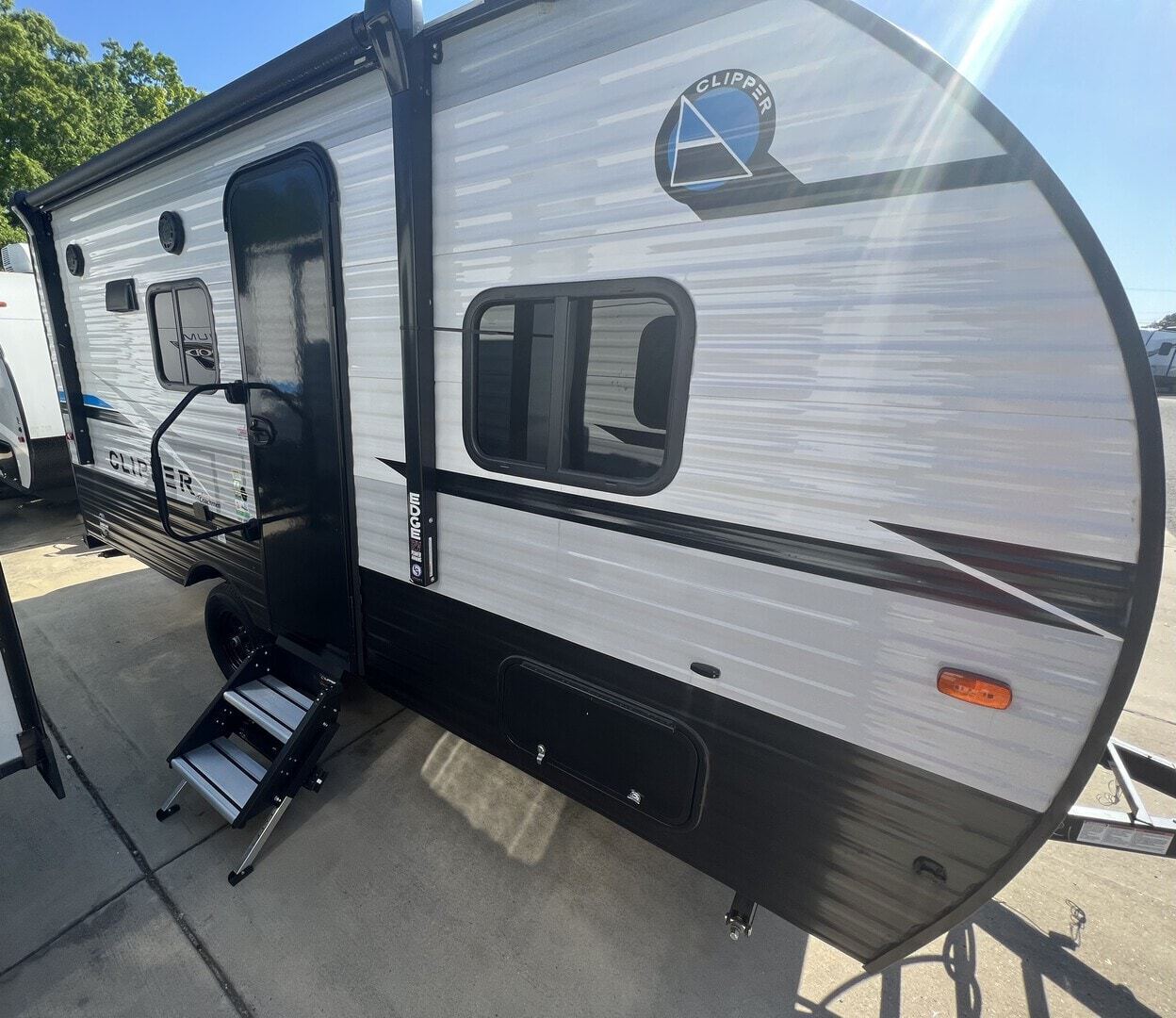 2022 Coachmen Clipper Ultra-Lite (Single Axle) 162RBU in kings mountain NC