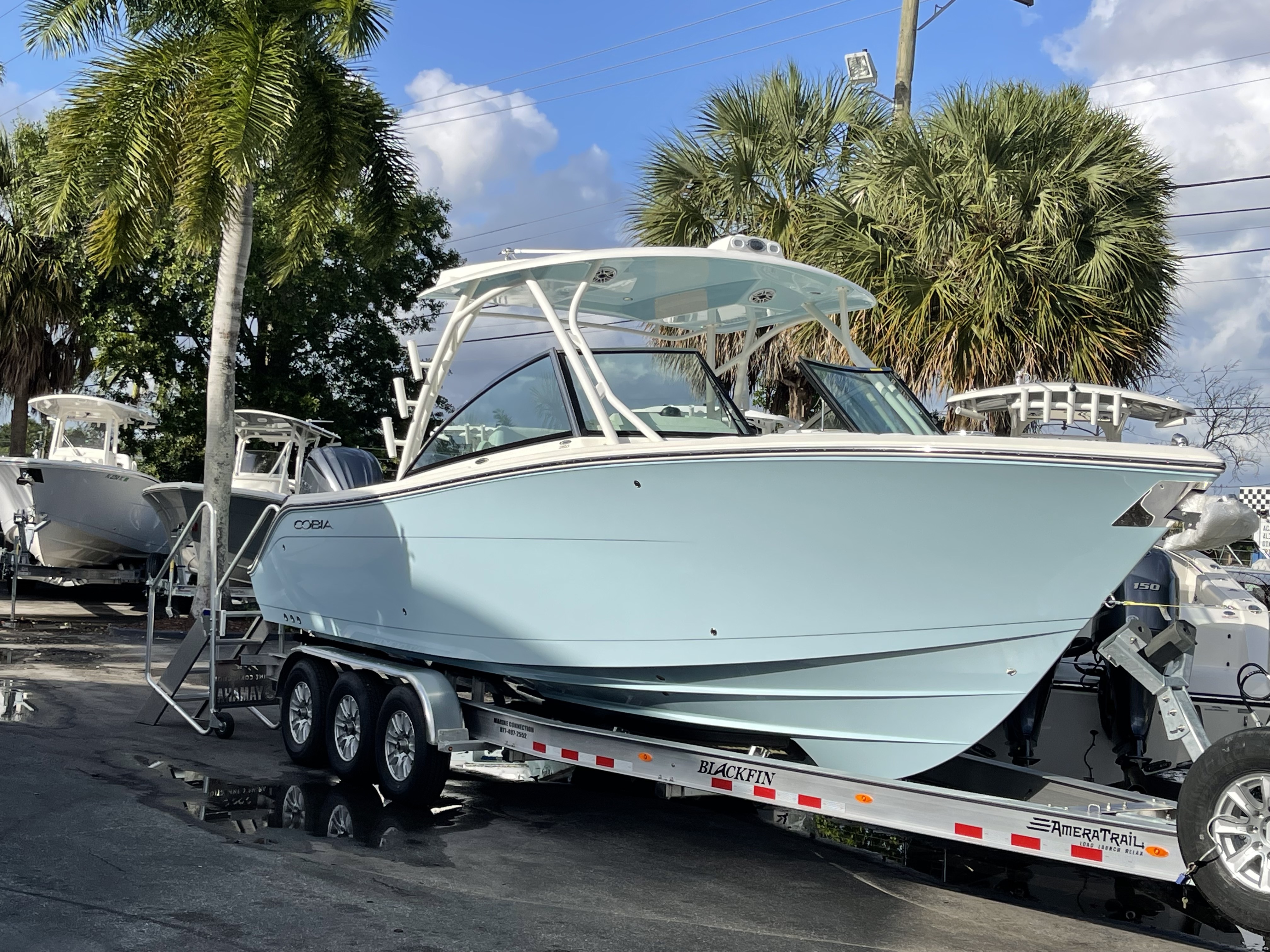 2022 Cobia 280 Dc Dual Console Boat boat