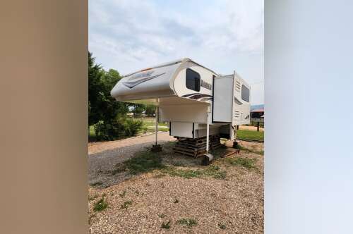 2019 Lance 975 Truck Camper in pocatello ID