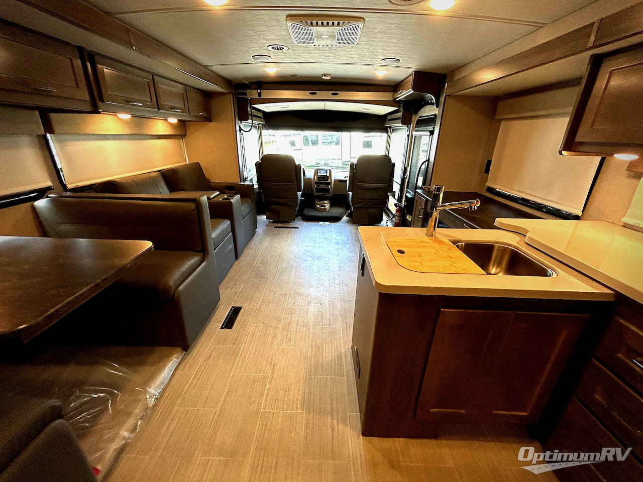 2022 Winnebago adventurer 36z