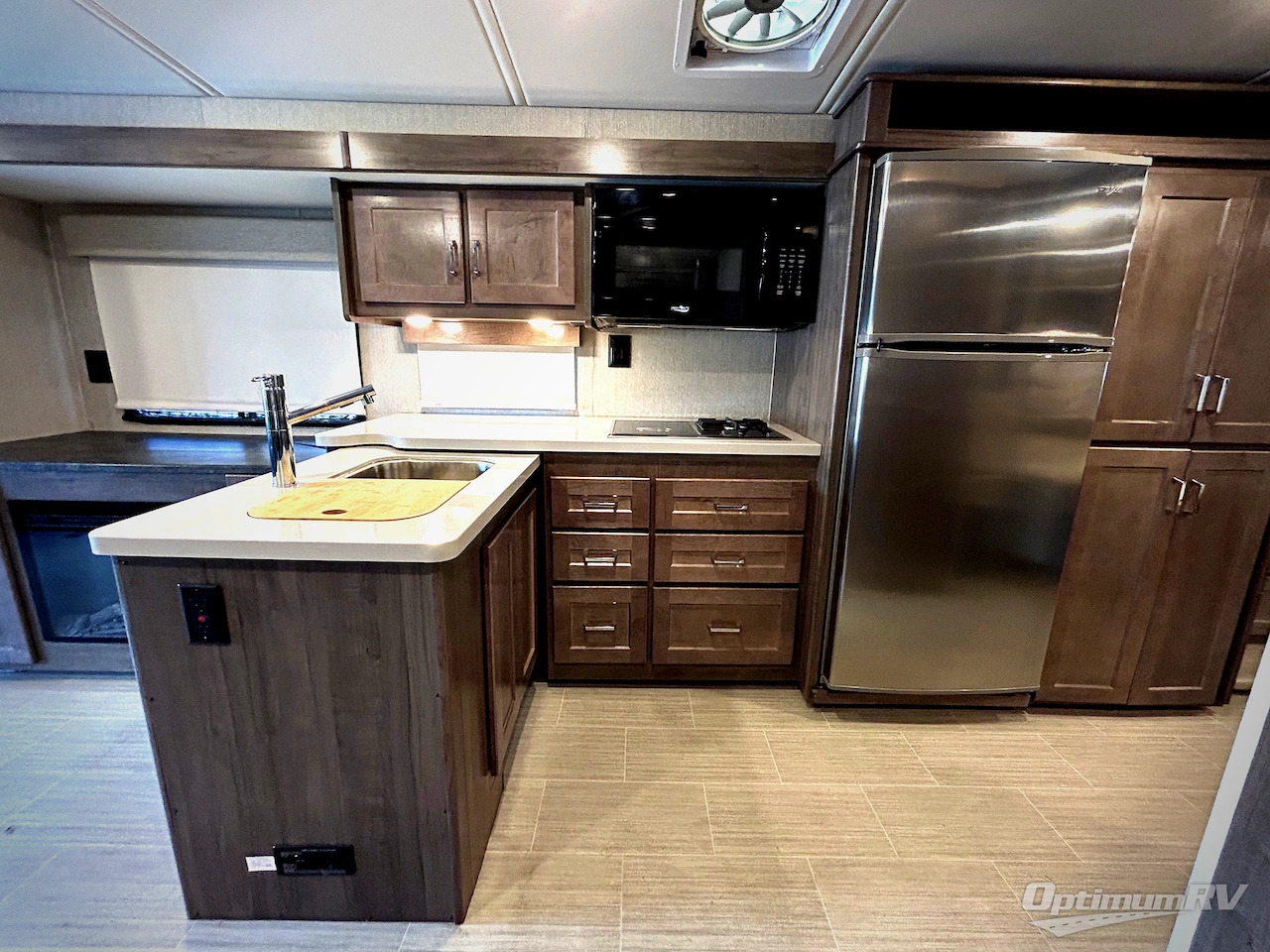 2022 Winnebago adventurer 36z