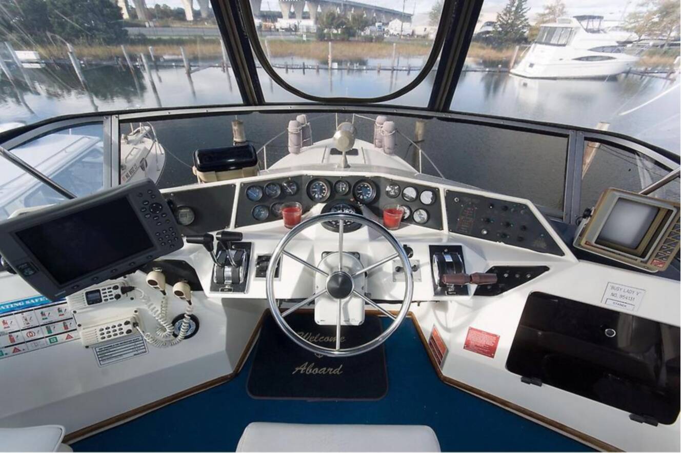 A photo of this 1989 Sea Ray 340 Sedan Bridge