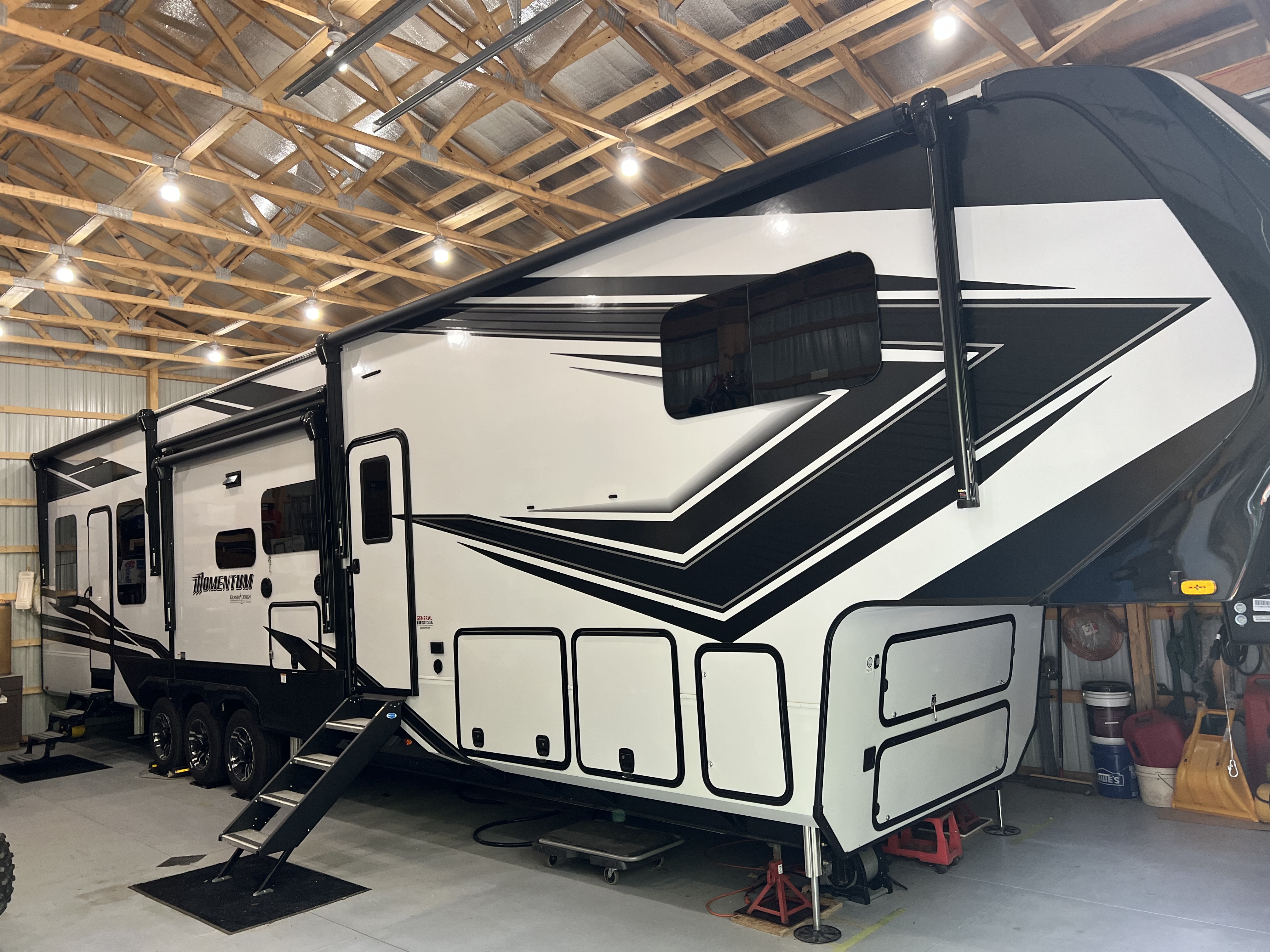 2024 Grand Design Momentum 410TH Fifth Wheel Toy Hauler RV