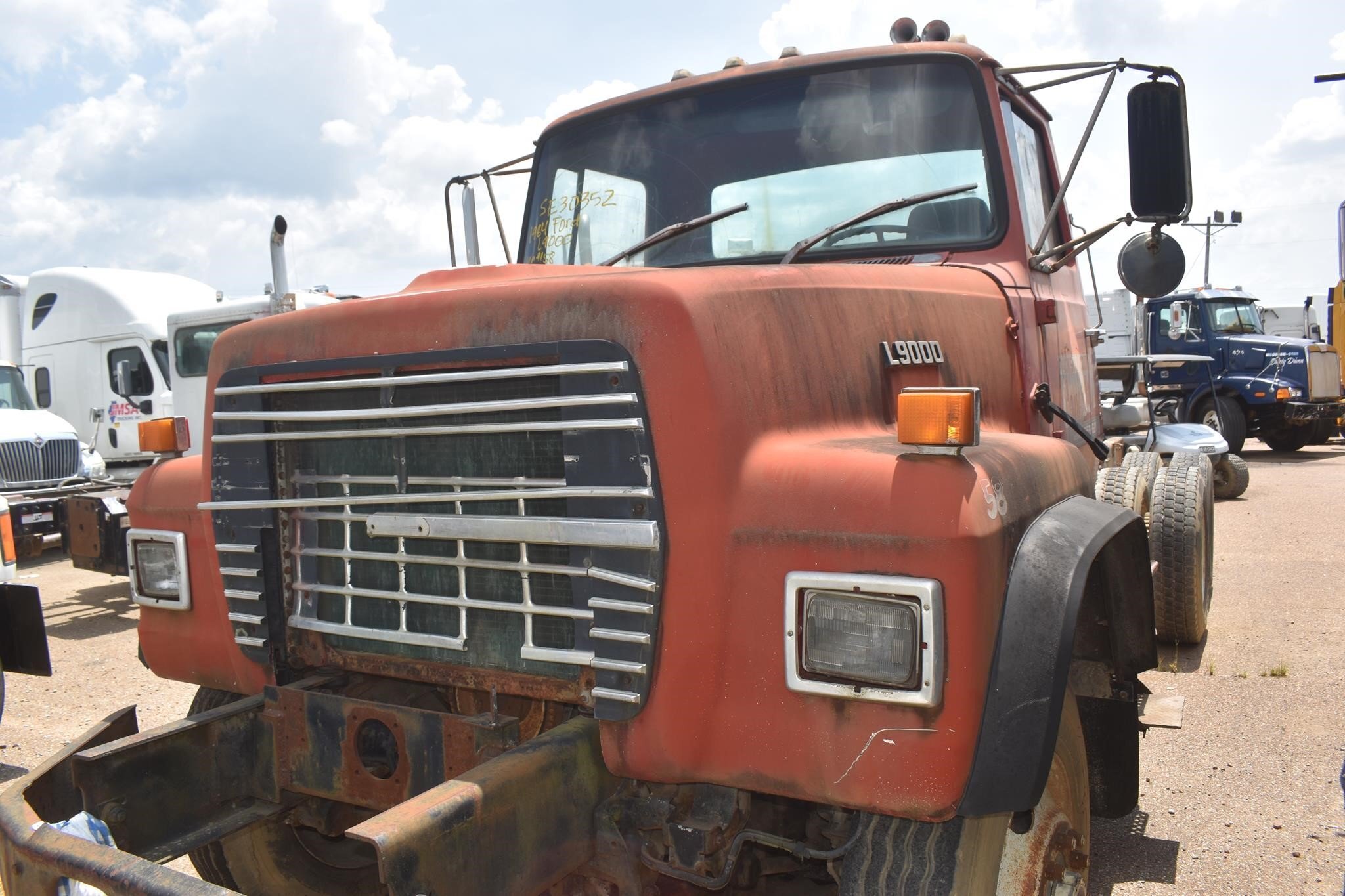 1985 FORD F9000 in Covington, TN