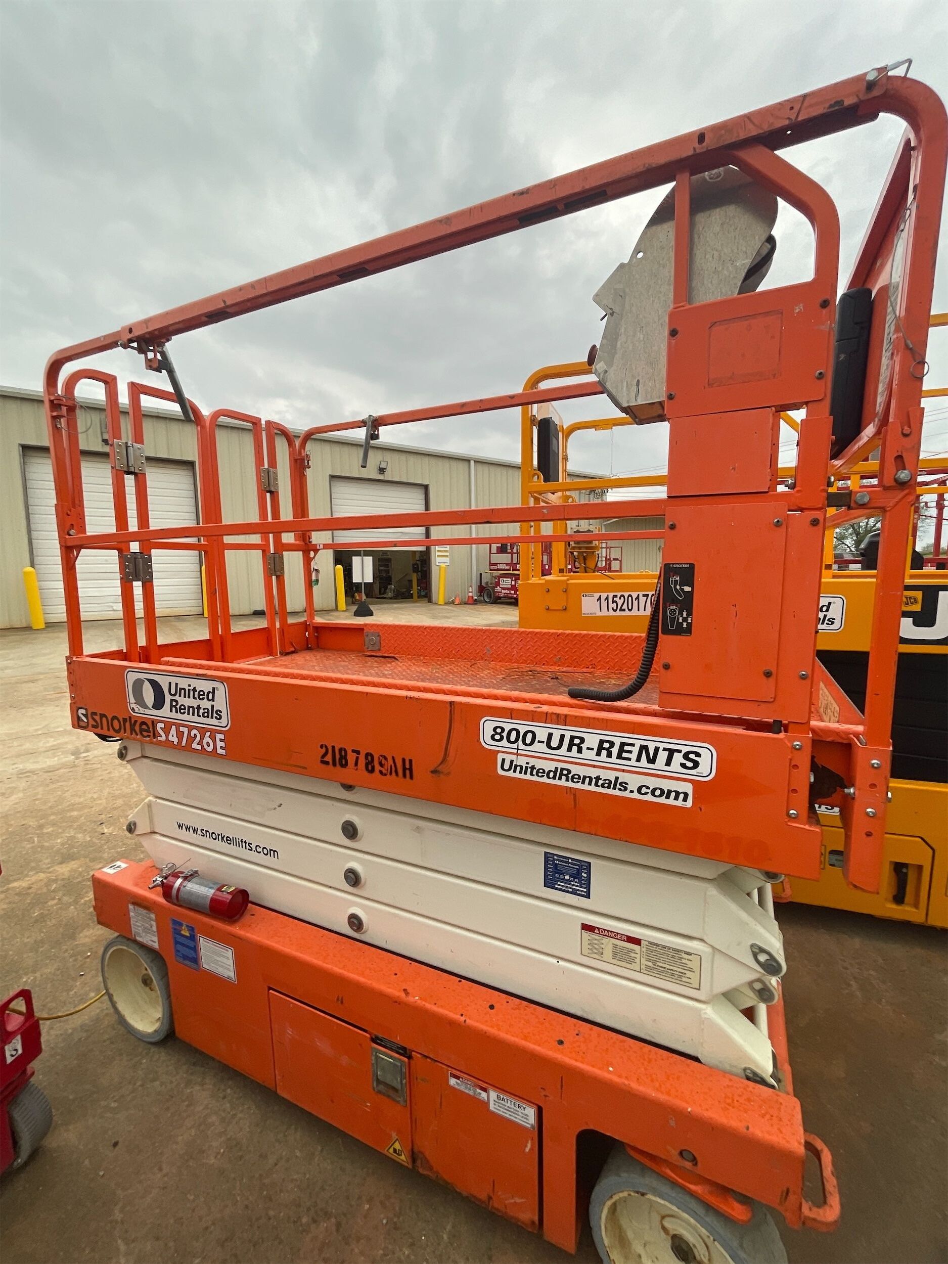 2018 SNORKEL S4732E Scissor Lift in Bessemer, AL
